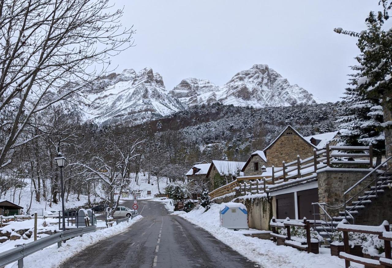 Nornore: Una Casa Especial En La Montana Piedrafita de Jaca Exterior foto